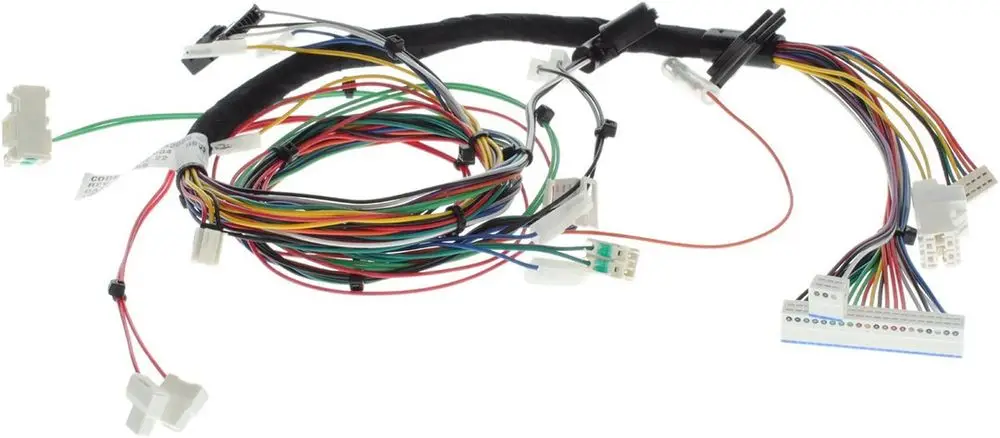 Kabelbaum mit verschiedenen farbigen Drähten und Steckern, produziert von Bosch. Sichtbare Anschlüsse für elektrische Verbindungen.